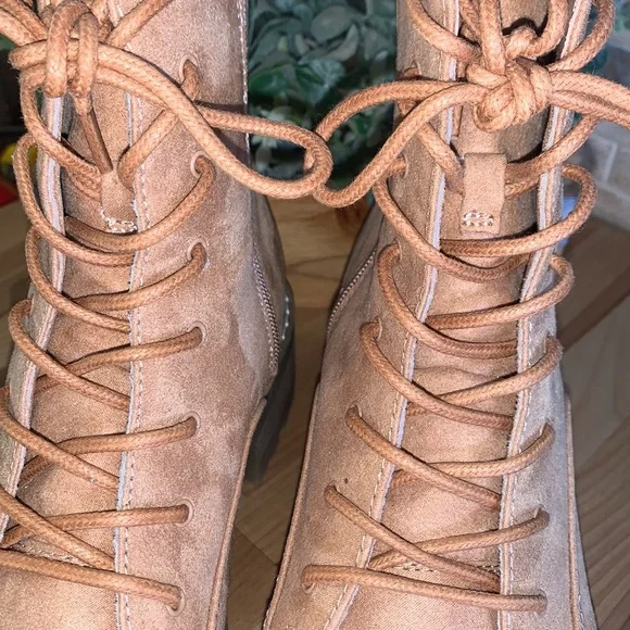 Universal Thread Tan Combat Block Heel Boots - Picture 4 of 14